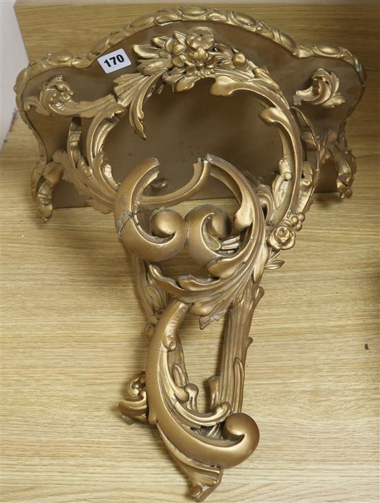 A gilt wall bracket (a.f.)